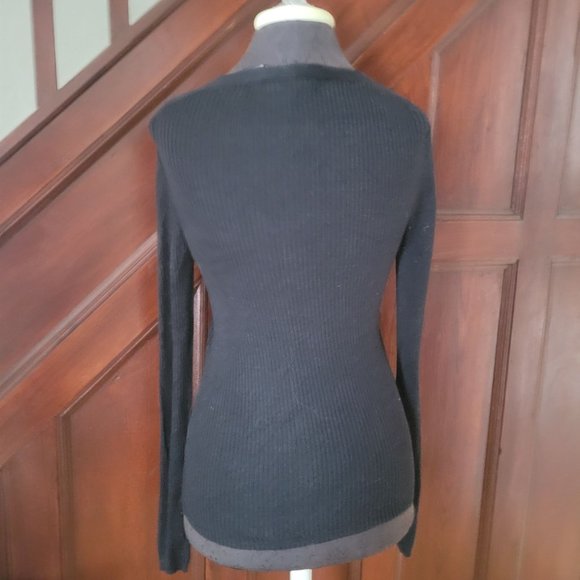 Cable & Gauge Black Silk Cashmere Ribbed V-Neck Sweater Womens M - Picture 2 of 5